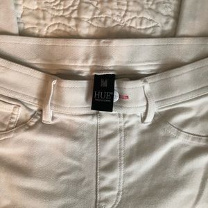 HUE brand white pants.  Size M
